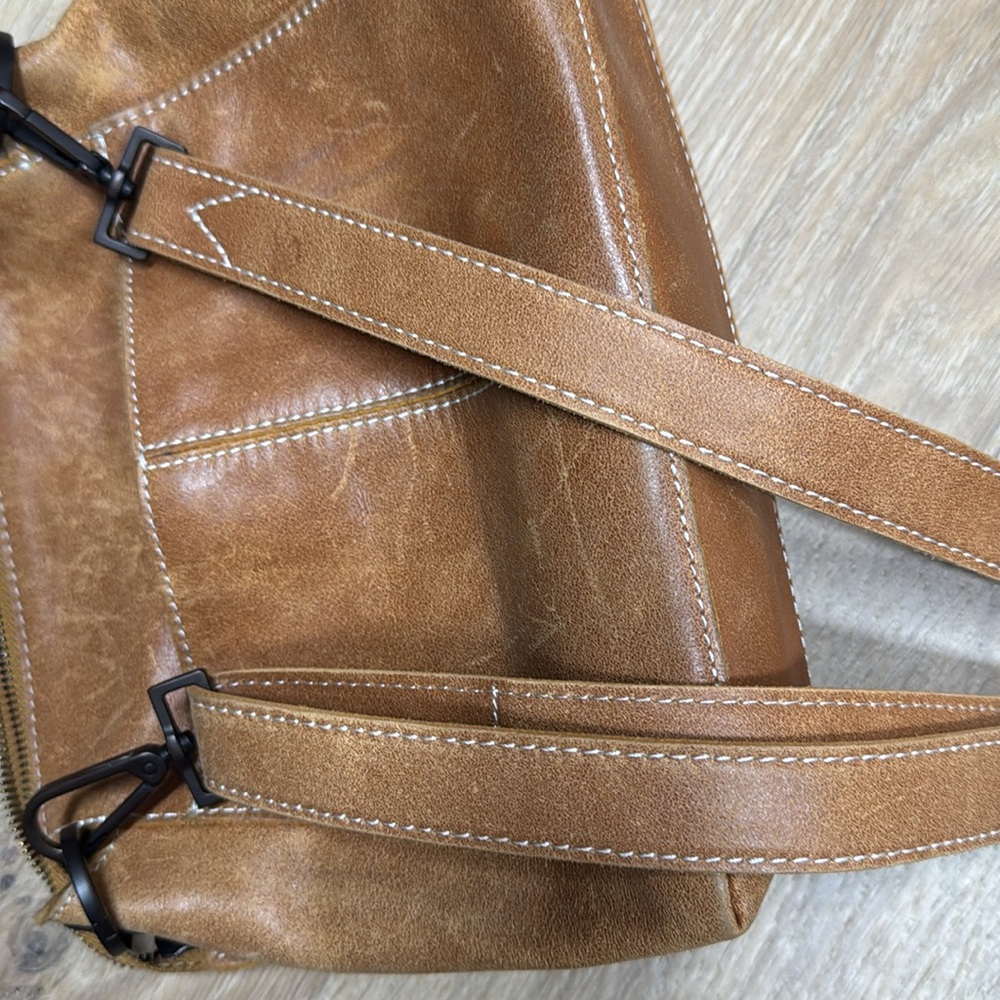 Hammitt BRYANT MED - Shoulder Bag. - Picture 10 of 14